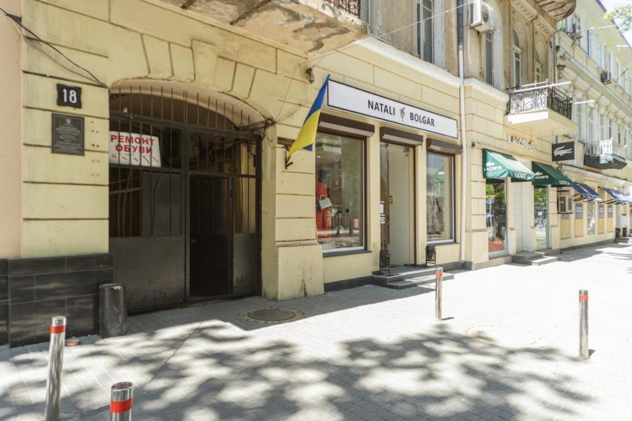 Comfortable Apartment In The Very Center Of Odessa Eksteriør bilde